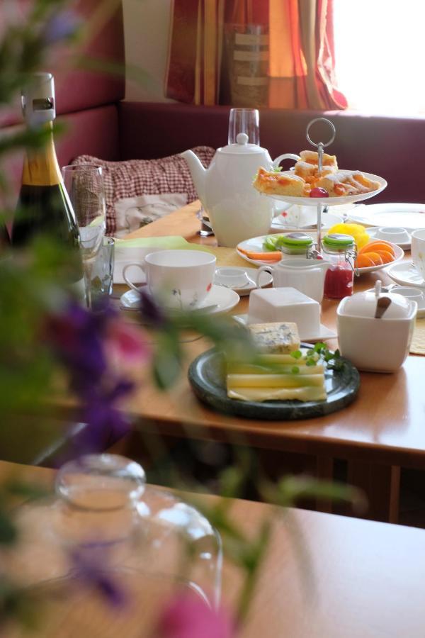 Bed and Breakfast Weingut Familie Schuster Grossriedenthal Exterior foto